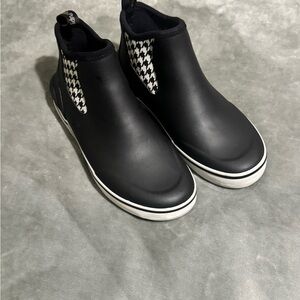 Hush Puppies Black Slip-On Rain Sneakers with Houndstooth Panels